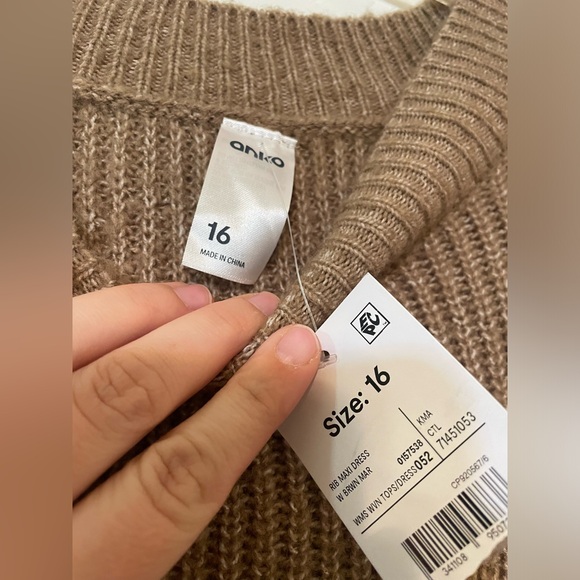 Beige sweater dress size 16 - Picture 6 of 10